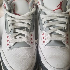 Preowned Jordan retro 3